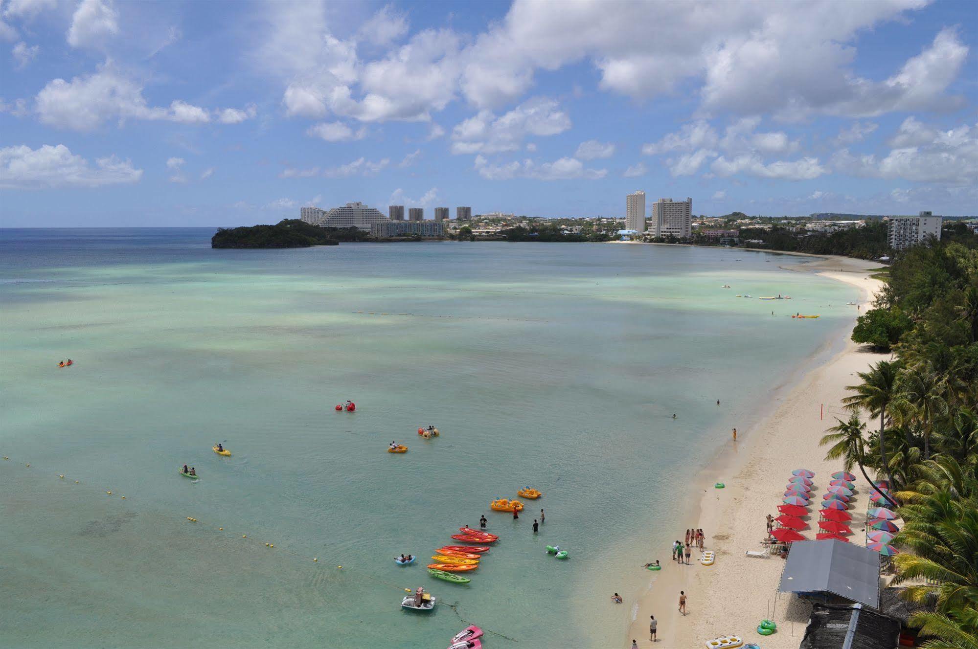 Alupang Beach Tower Tamuning Exteriér fotografie